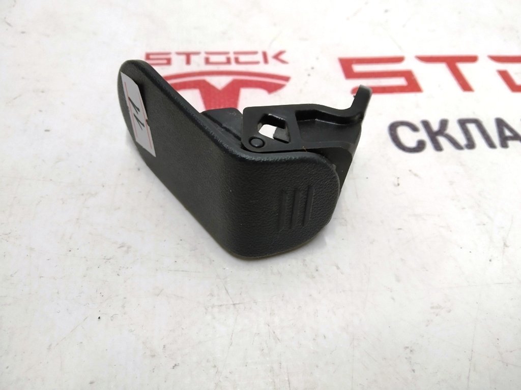 13 Tapón (abrazadera) para fijar la caja del compartimento del motor, derecha Tesla modelo 3 1116003-00-C